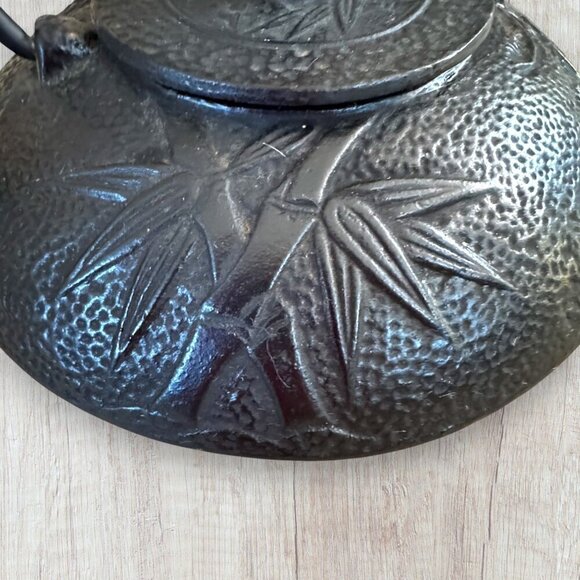 Vintage Japanese Tetsubin NAMBU TEKKI 2.5 CUP - 20oz Cast Iron Tea Pot Trivet - Picture 4 of 14